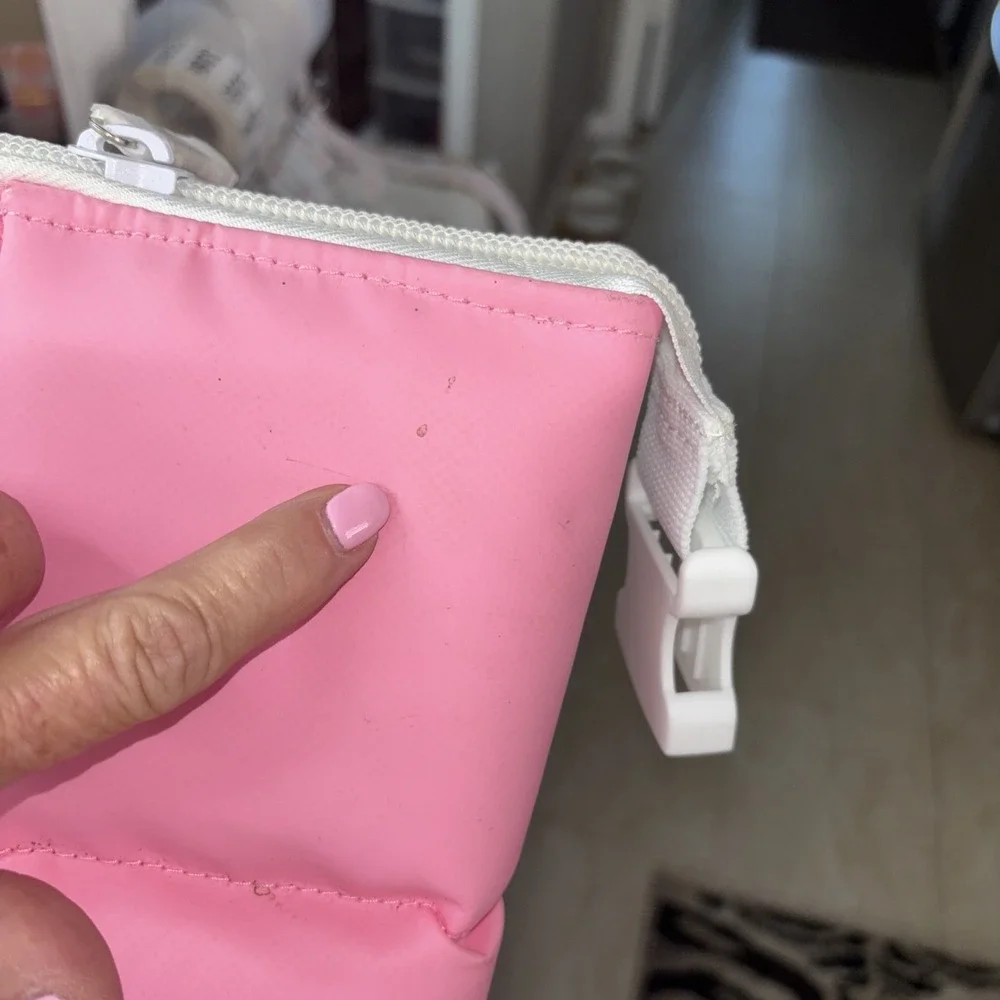 BnWT Game Guard Discontinued, Pink Cooler Bag See Picture For Description.‎